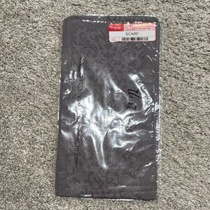 Thirty-One Gray Damask Scarf